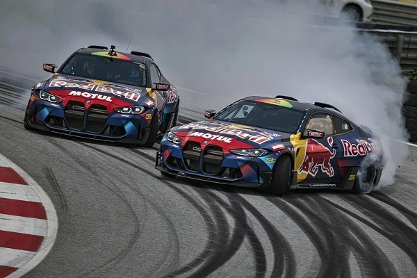 BMW M4 Competition Drift Red Bull