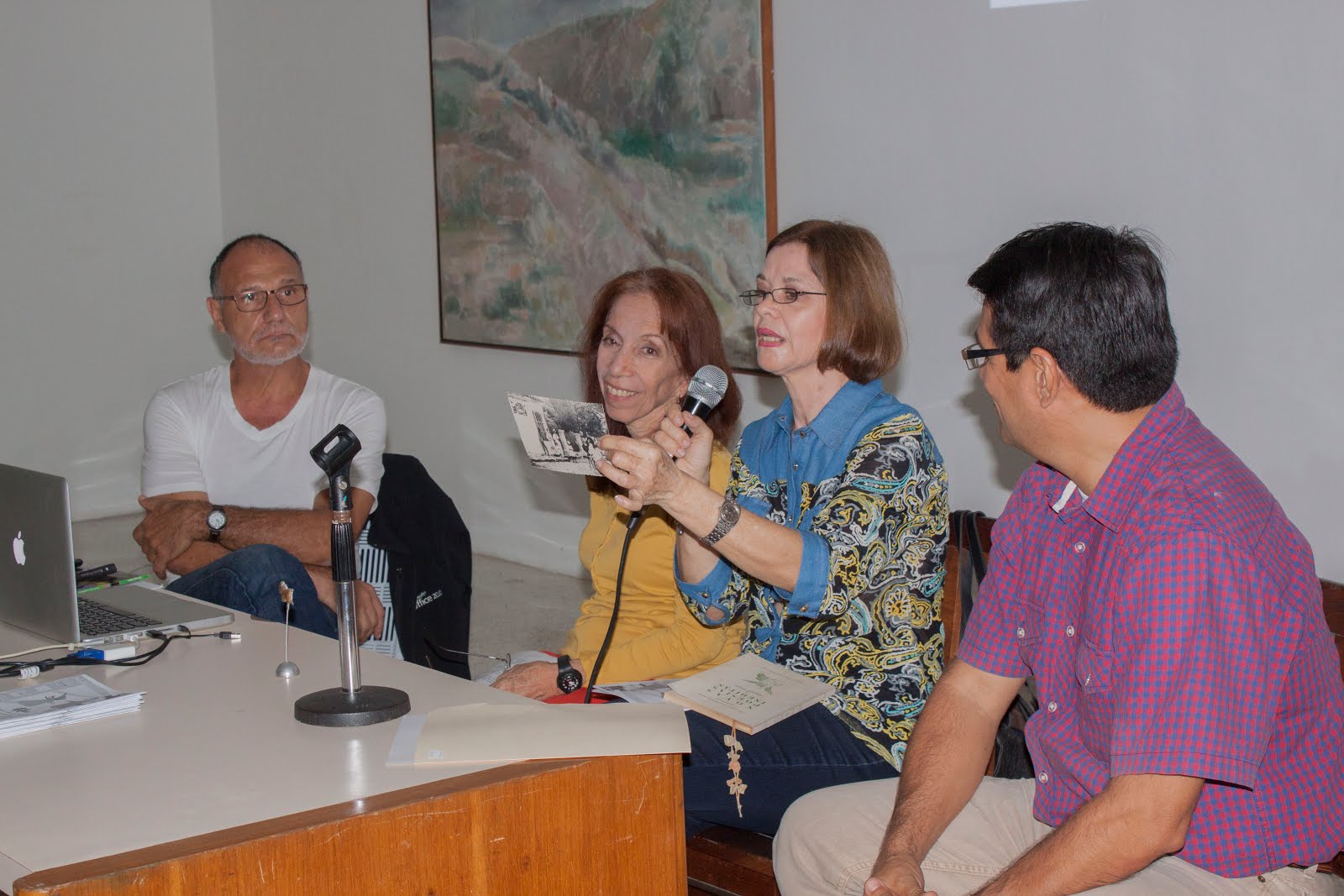 Foro en homenaje a Alejandro Robles