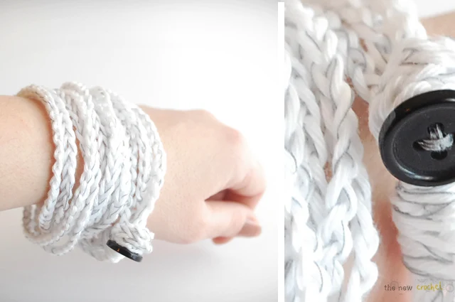 easy crochet bracelet
