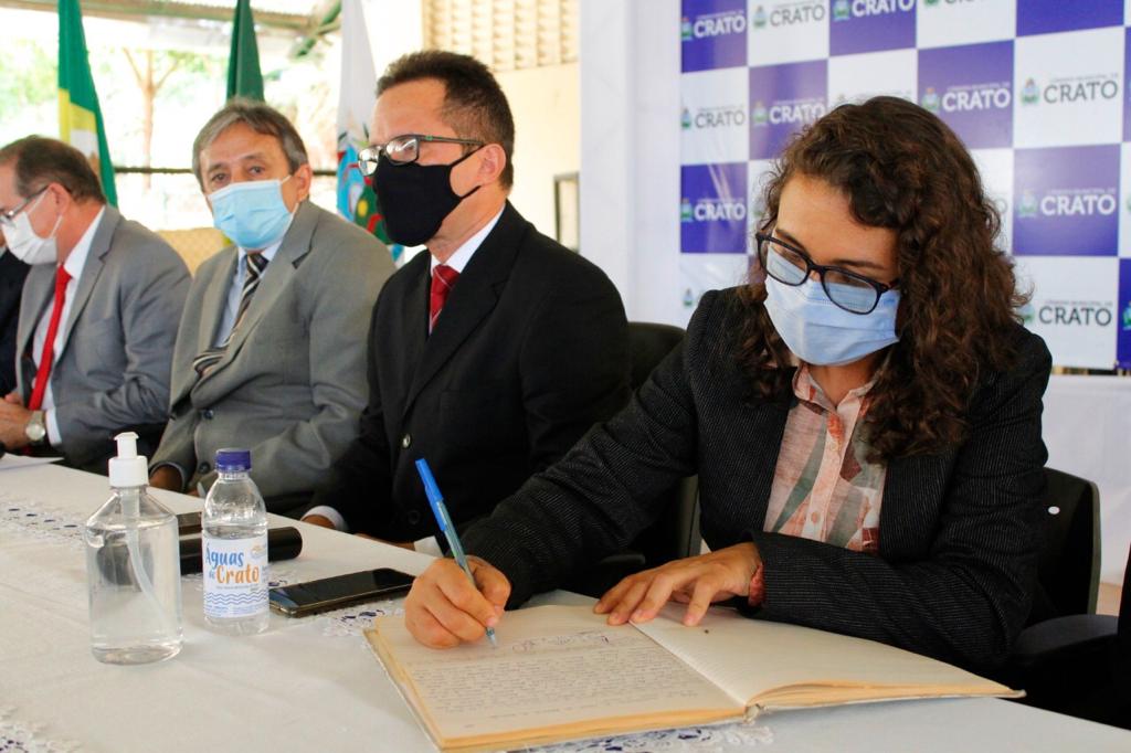 Leia Sempre com Tarso Araújo: Mariângela Bandeira: Crato terá clínica  veterinária equipada
