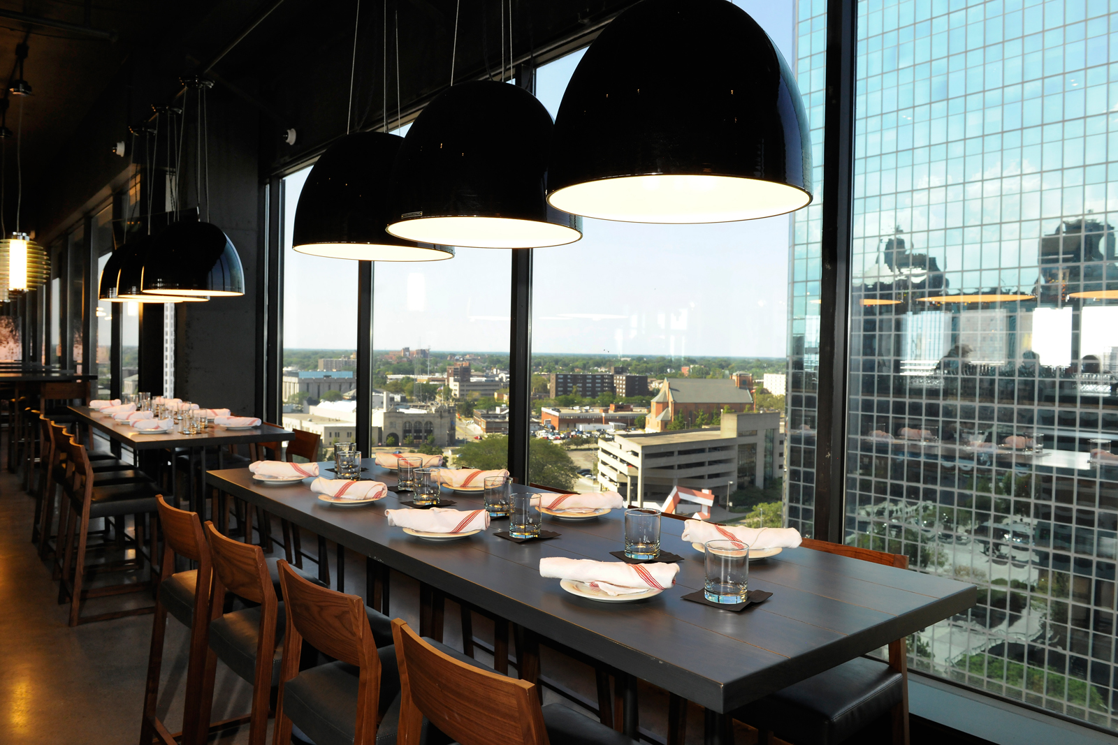 The Heights A One Of A Kind Rooftop Bar Experience In Toledo Ohio