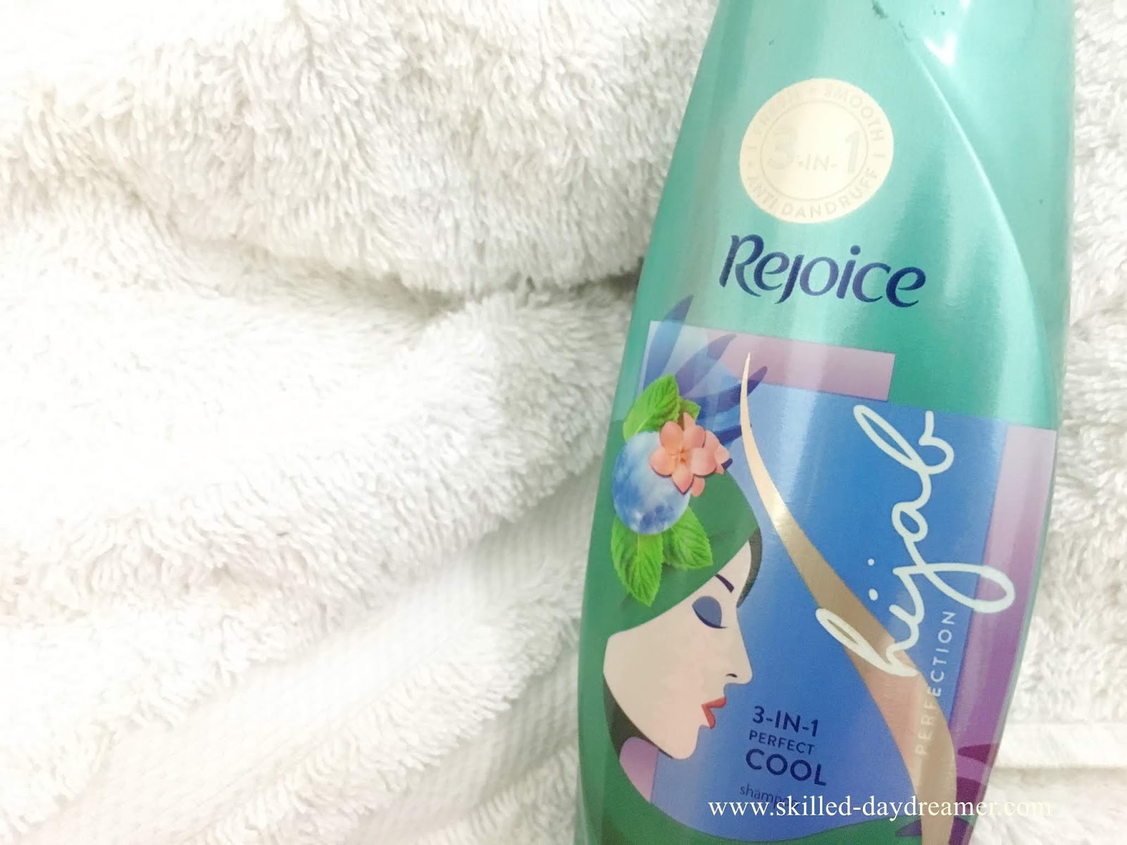 Review Rejoice Hijab Perfection 3in1 Perfect Cool Shampoo Skilled