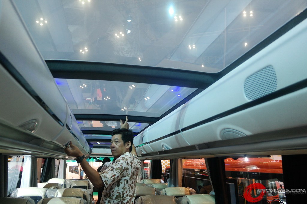 TROBOSAN ADIPUTRO 2016: SKYVIEW COACH SETRA JETBUS 2+ SHD ...