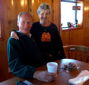 John and Linda baked ciinnamon buns.  Lotta Lindas around.