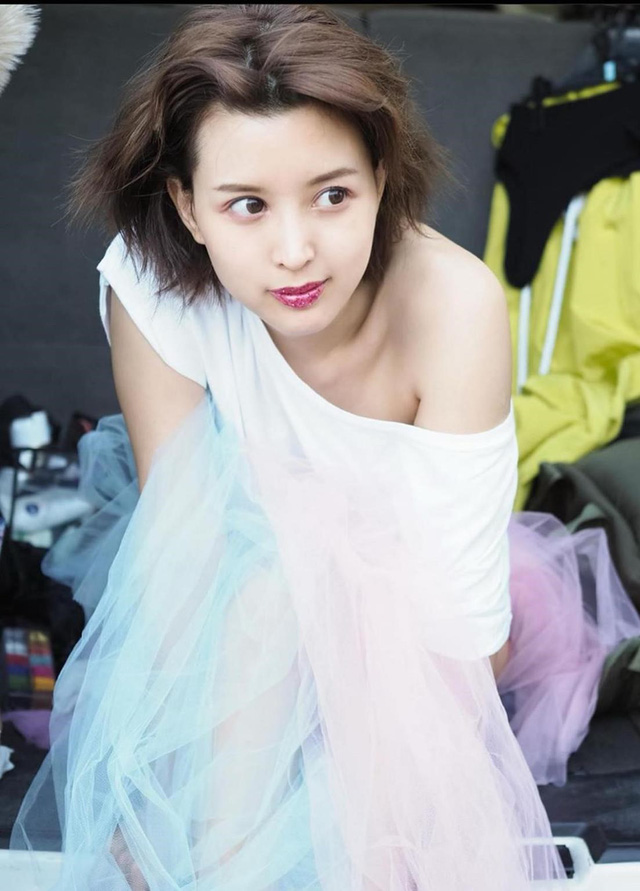 Ngắm nhan sắc của Tsukasa Aoi, đại mỹ nhân của làng phim 18+ Nhật Bản