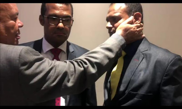 Pastor vice-presidente da CEADEB Chico Pereira agrediu com soco no rosto o pastor Arlindo Simões na sede da Convenção. Pastor vice-presidente da CEADEB Chico Pereira agrediu com soco no rosto o pastor Arlindo Simões na sede da Convenção.