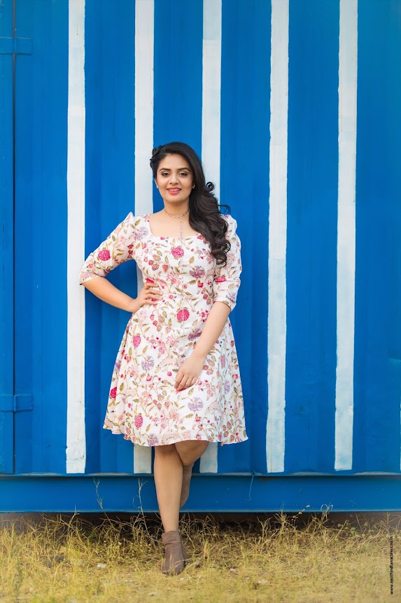 SreeMukhi in floral outfit by Kirthana Sunil
