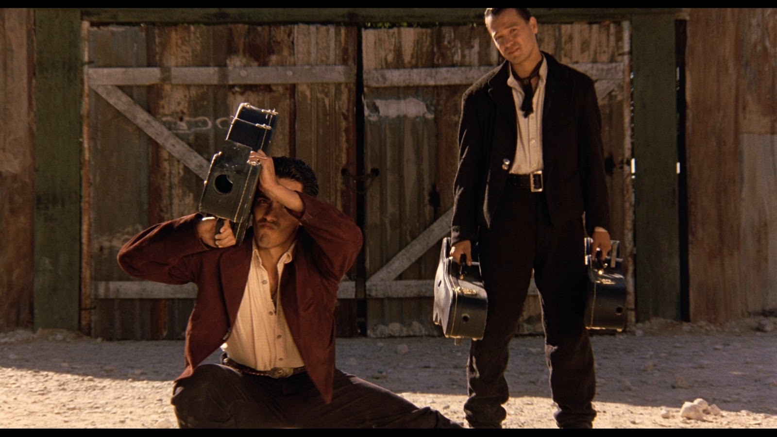 Desperado+%281995%29+1080p+BDRemux+Latino+-+Ingles+-+Descargatepelis.com.mkv_snapshot_01.29.02_%5B2020.01.12_20.04.04%5D.jpg (1600×900)