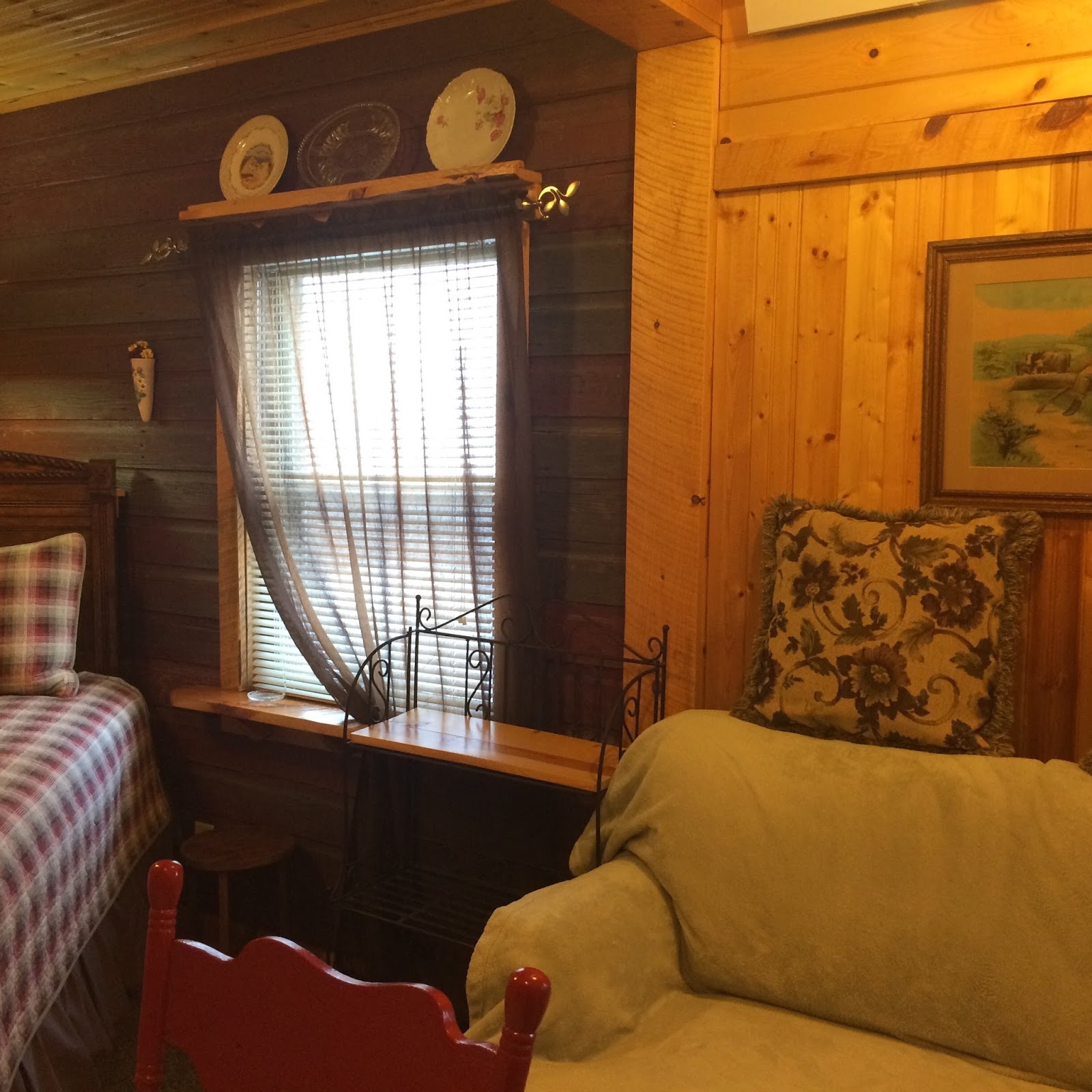 BLACK HILLS HOME CABINS, Hill City, SOUTH DAKOTA