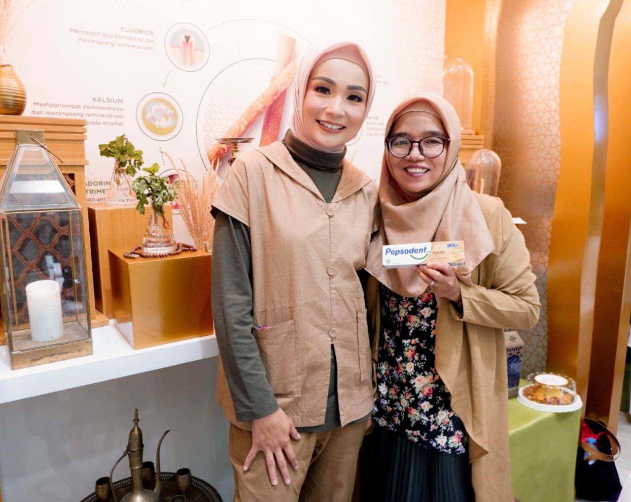 utie adnu Menjadi Pahlawan Senyum Bersama Pepsodent Siwak