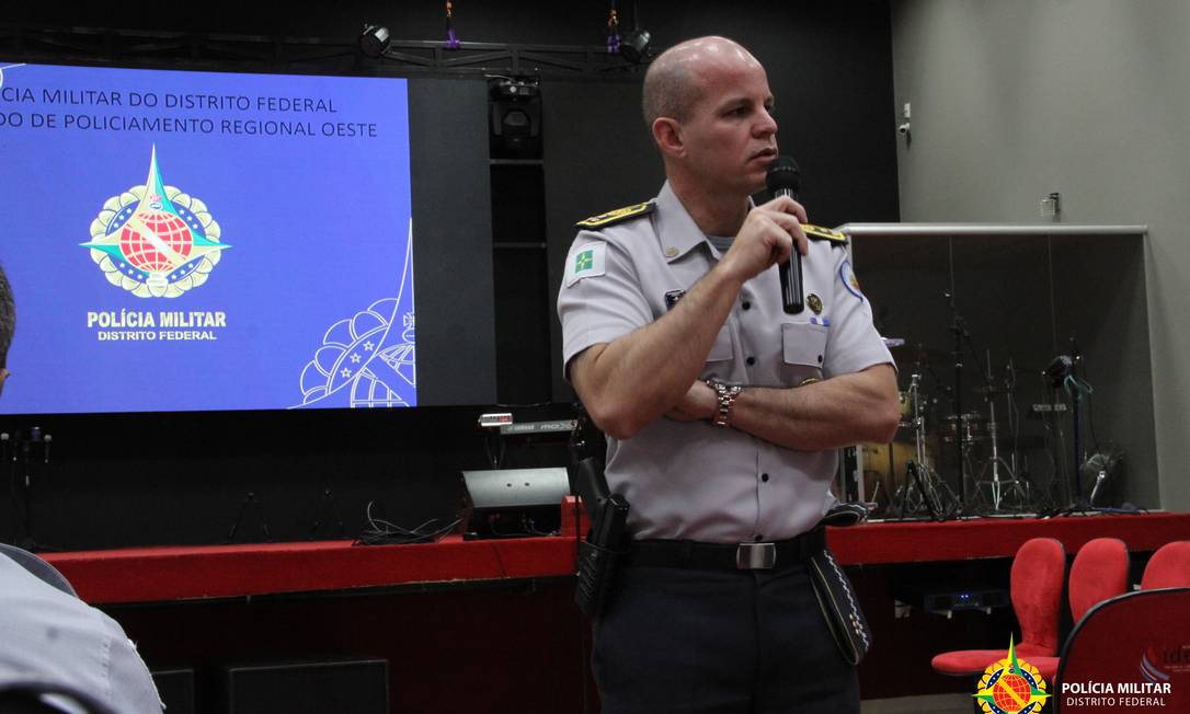 Comandante da PM do DF é exonerado por furar fila de vacinação contra a covid-19
