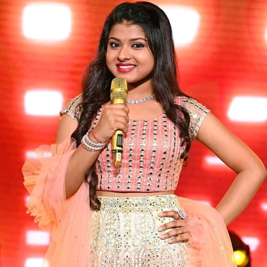 Arunita Kanjilal Age, Height, Biography, Indian Idol, Family & More