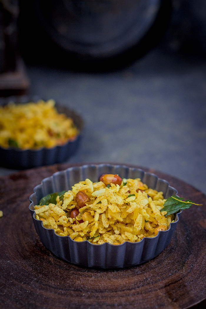 crispy fried avalakki, poha chivda