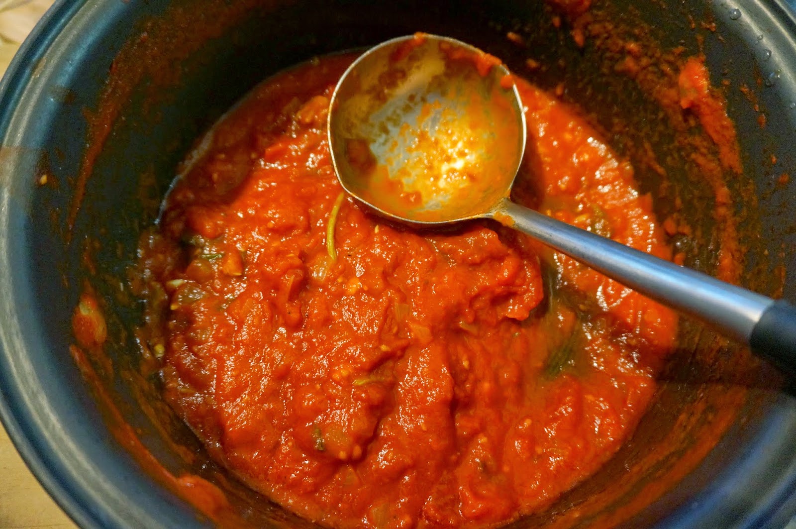 Basic Tomato & Basil Sauce