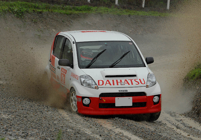 Daihatsu Boon, auta używane do sportu, wyścigi, Japonia, JDM, miejskie samochody używane do wyścigów, rajdy