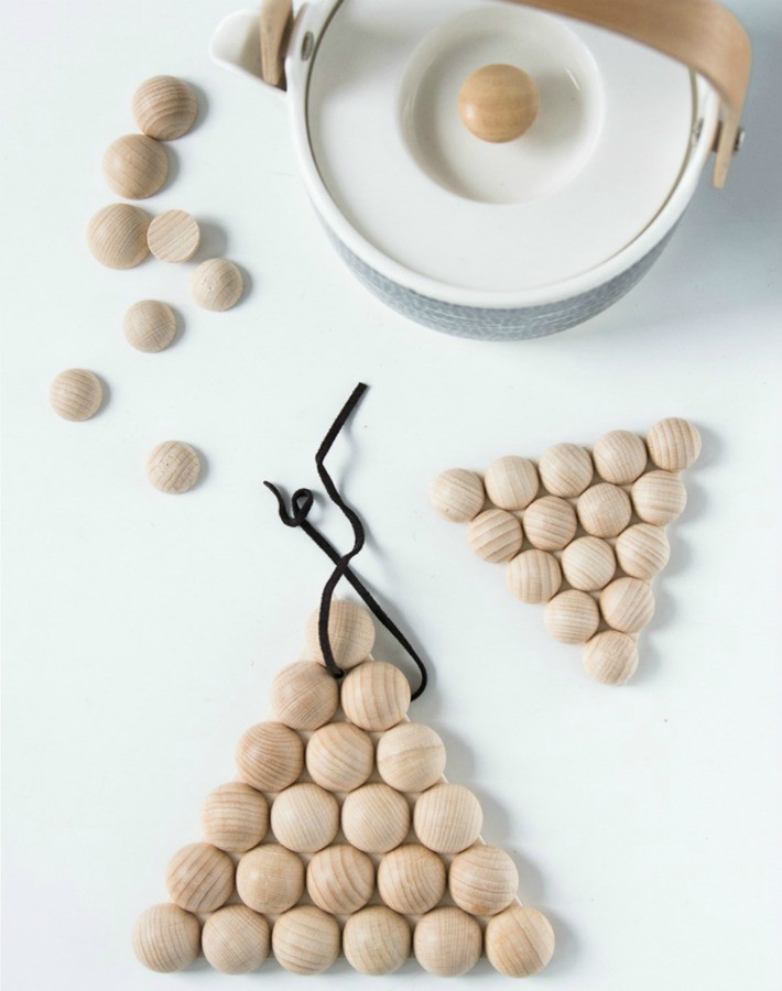 6 diy de diseño escandinavo con bolas de madera