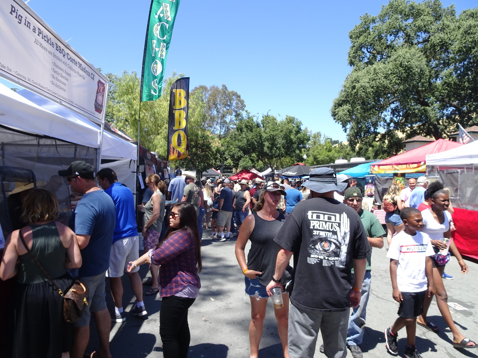 MAD MEAT GENIUS CLAYTON BBQ COOKOFF