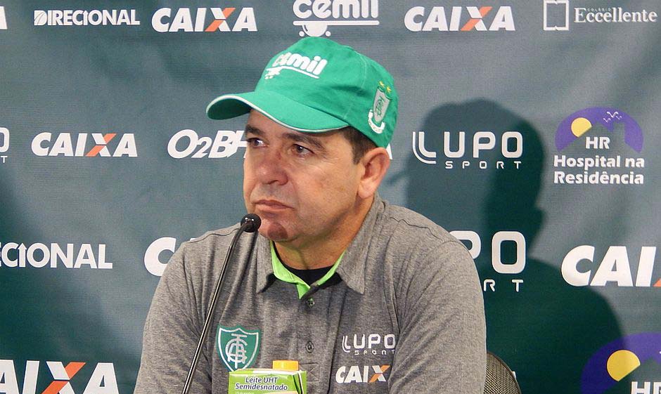 Enderson Moreira é novo técnico do E.C. Bahia