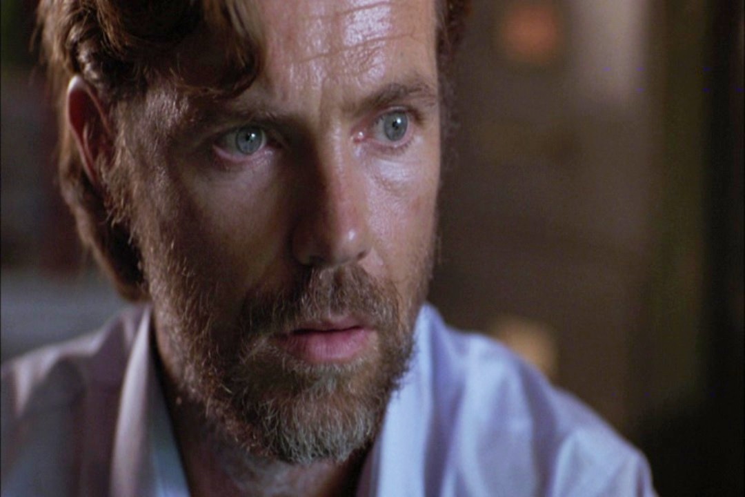 Films Et Séries Tv Avec Bruce Greenwood Movie and TV Cast Screencaps: Exotica (1994) - Directed by Atom Egoyan