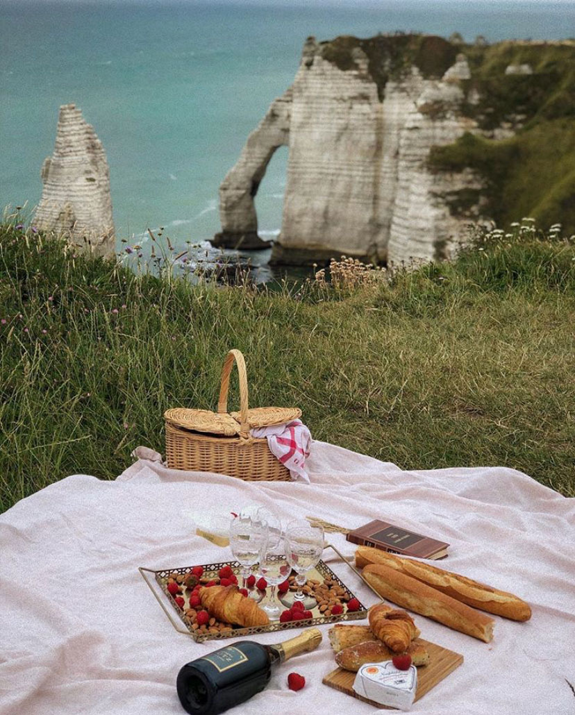 From Instagram | Summertime Inspiration: The Most Beautiful Picnics