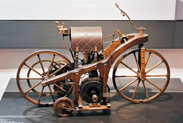 World's First Petroleum Fueled Motorcycle "Daimler Reitwagen"
