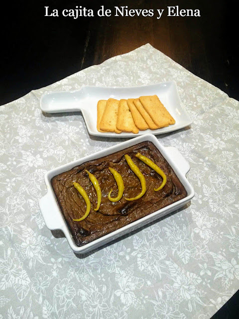 Pastel de rodaballo al ajo negro