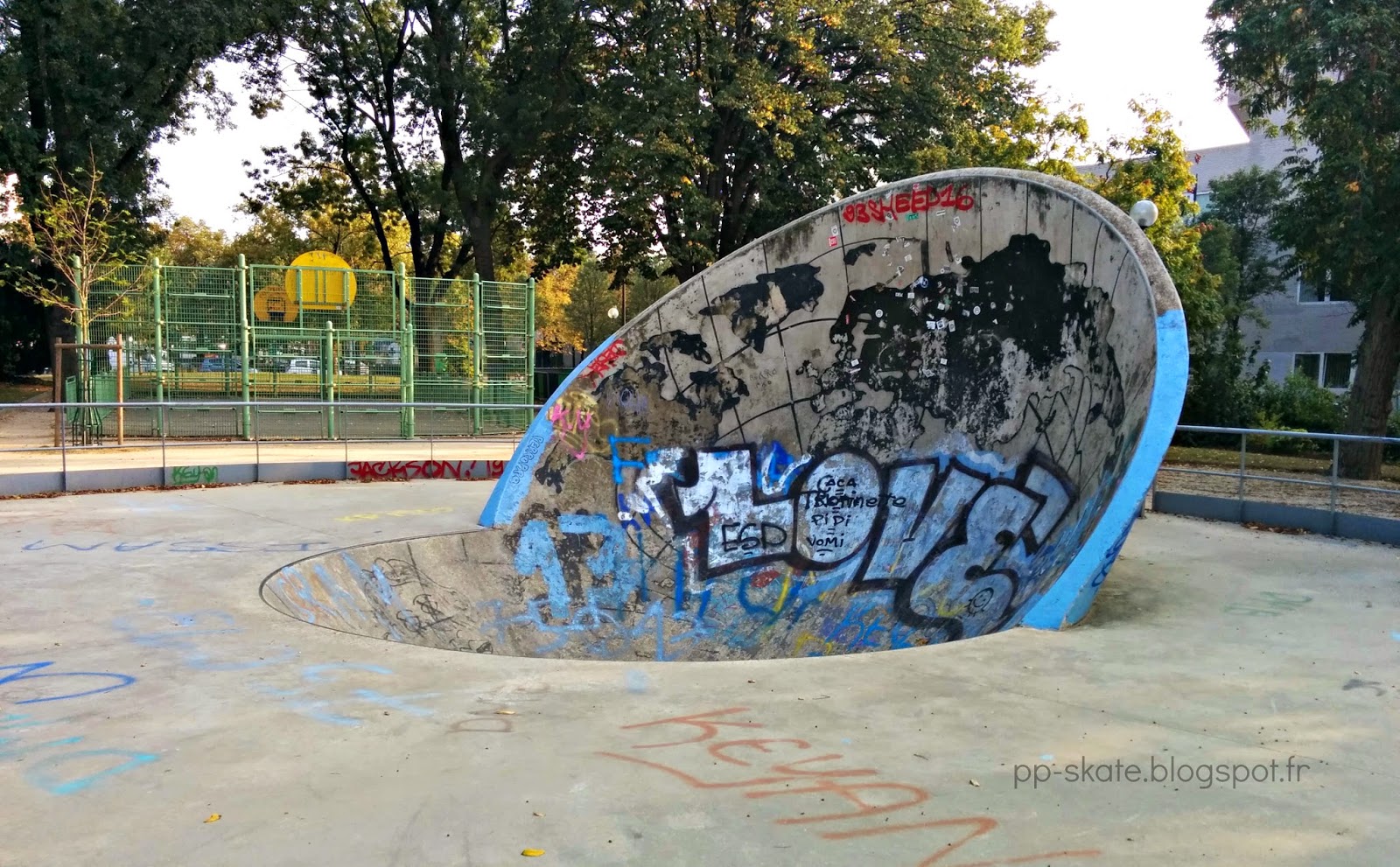 Skatepark paris craddle porte italie