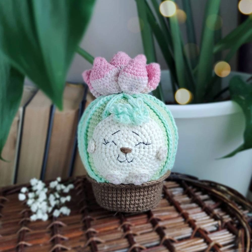 Amigurumi hedgehog in a pot