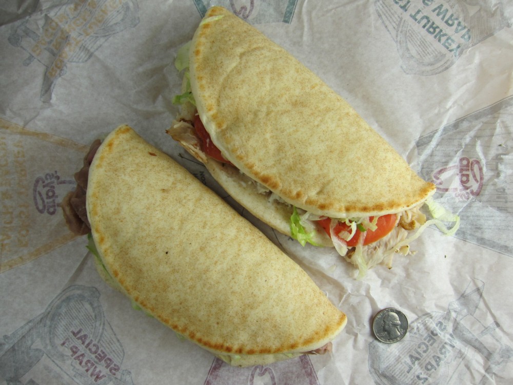 Review Arby's Gyro Brand Eating