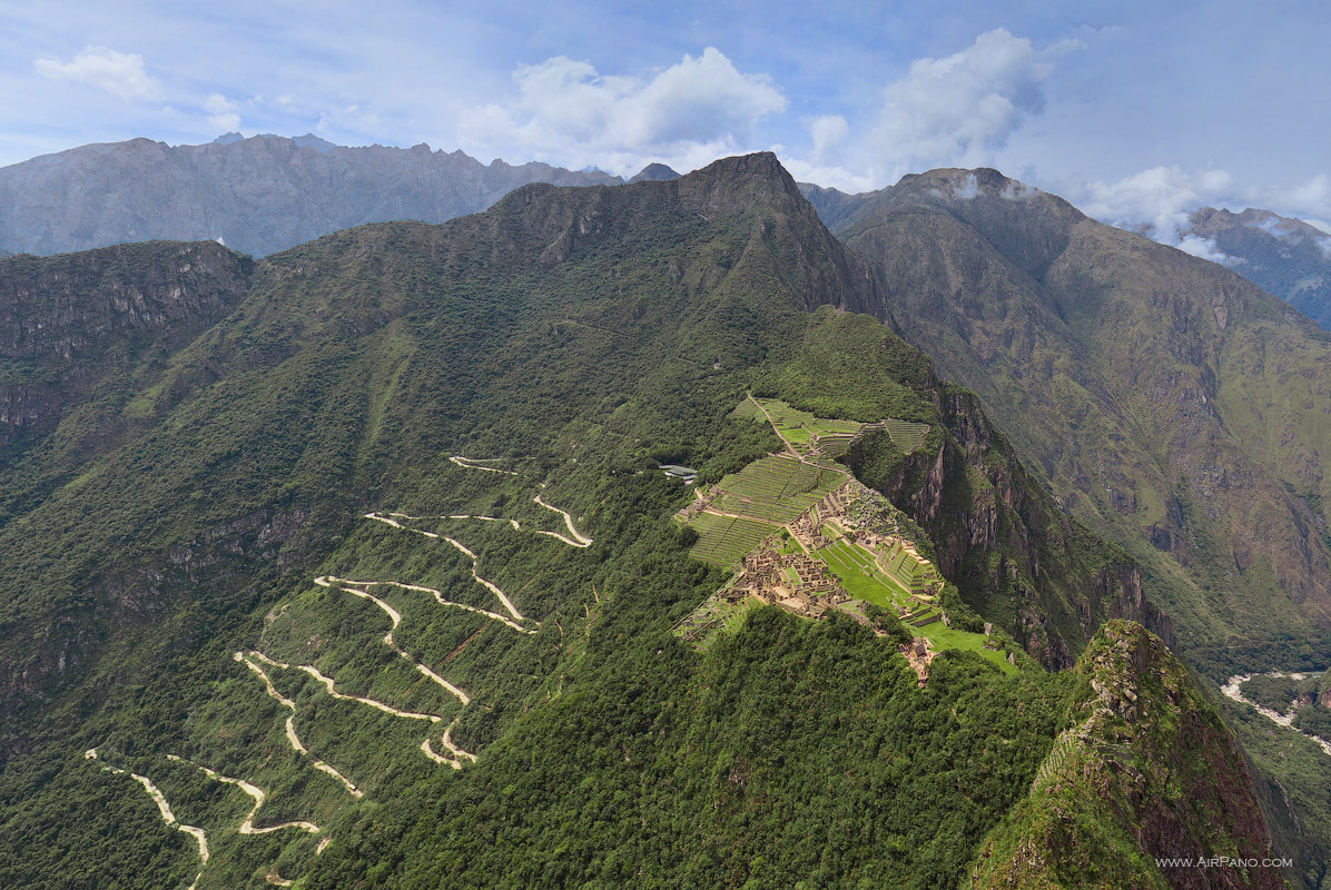 The impressive and gorgeous landscape of Machu Picchu, Peru. - The Seven Wonders Of The World Look Totally Different In These Unique Photos. The impressive and gorgeous landscape of Machu Picchu, Peru. - The Seven Wonders Of The World Look Totally Different In These Unique Photos.