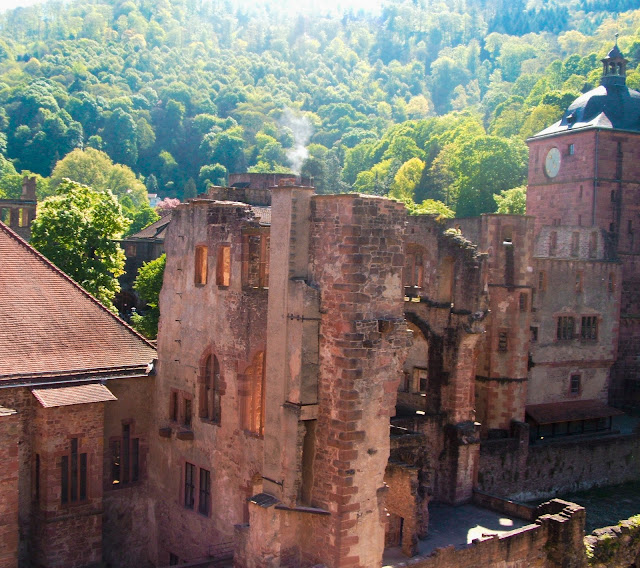 Ruiny zamku w Niemczech Heidelberg, zamek, ruiny