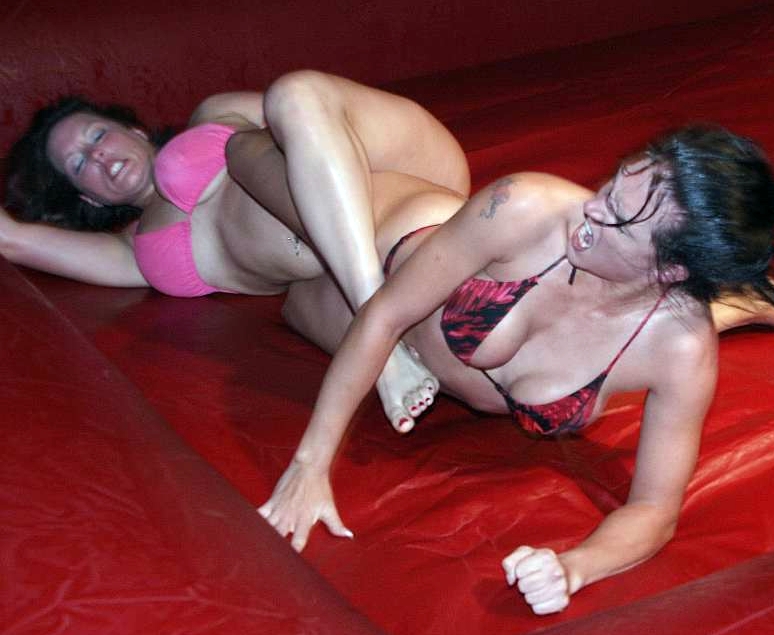 Catfight Compendium Fat Girl Takes A Beating
