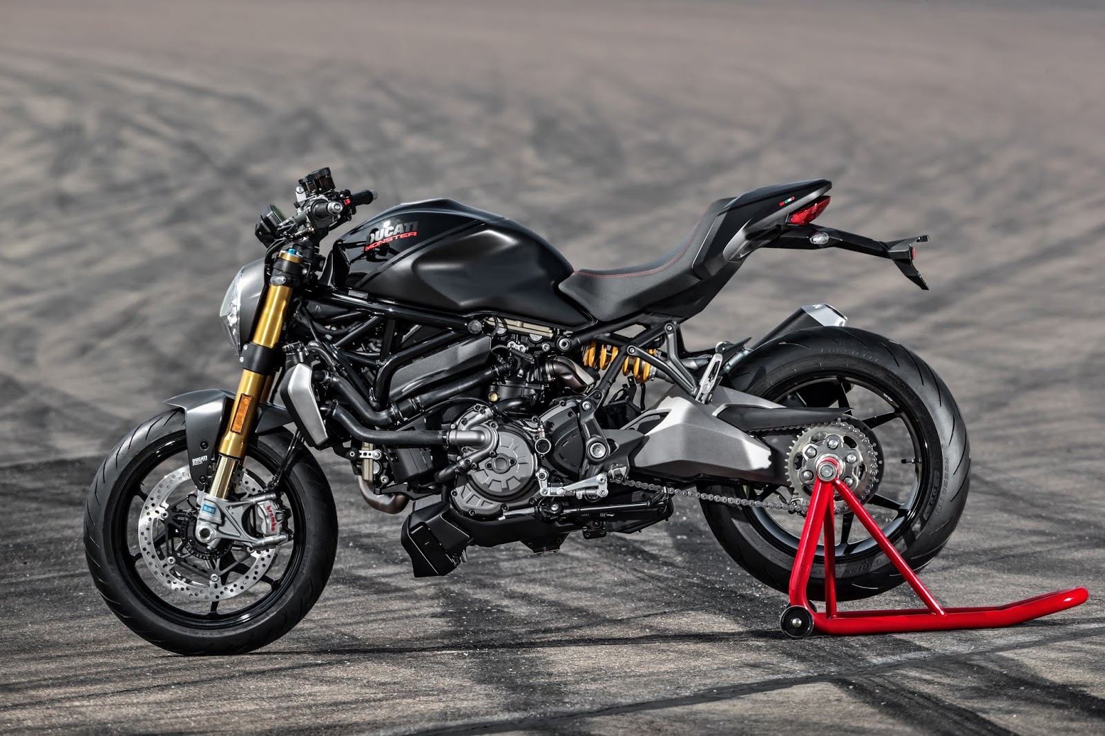 ducati monster 1200s black on black