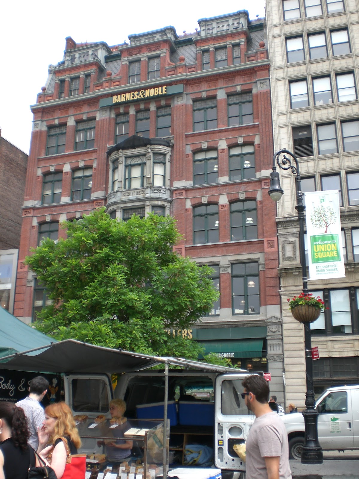 JESSICA BURKHART: Signed copies at Barnes & Noble (Union Square) NYC