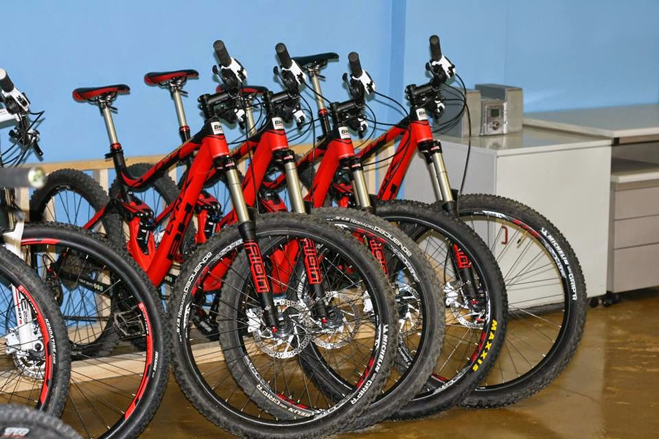 RENT A BIKE ALGARVE NUMBER ONE RIDER BIKE HIRE ALGARVE BIKE RENTAL AND TOURS NUMBER ONE