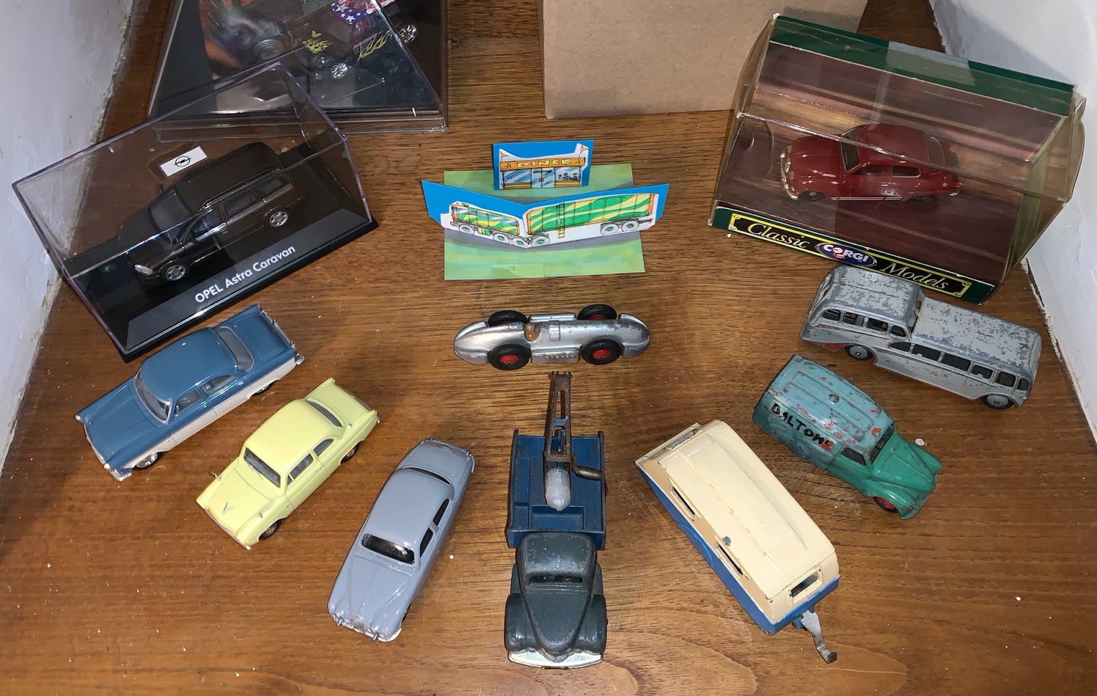 dinky toys scale