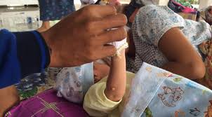 Seenaknya saja Pria ini, Membuang sampah Disungai Tanpa Memikirkan Nasib Orang Lain yang Dirugikan Seenaknya saja Pria ini, Membuang sampah Disungai Tanpa Memikirkan Nasib Orang Lain yang Dirugikan