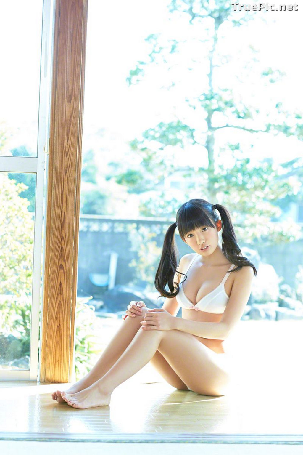Image Wanibooks No.133 - Japanese Model and Singer - Hikari Shiina - TruePic.net - Picture-57