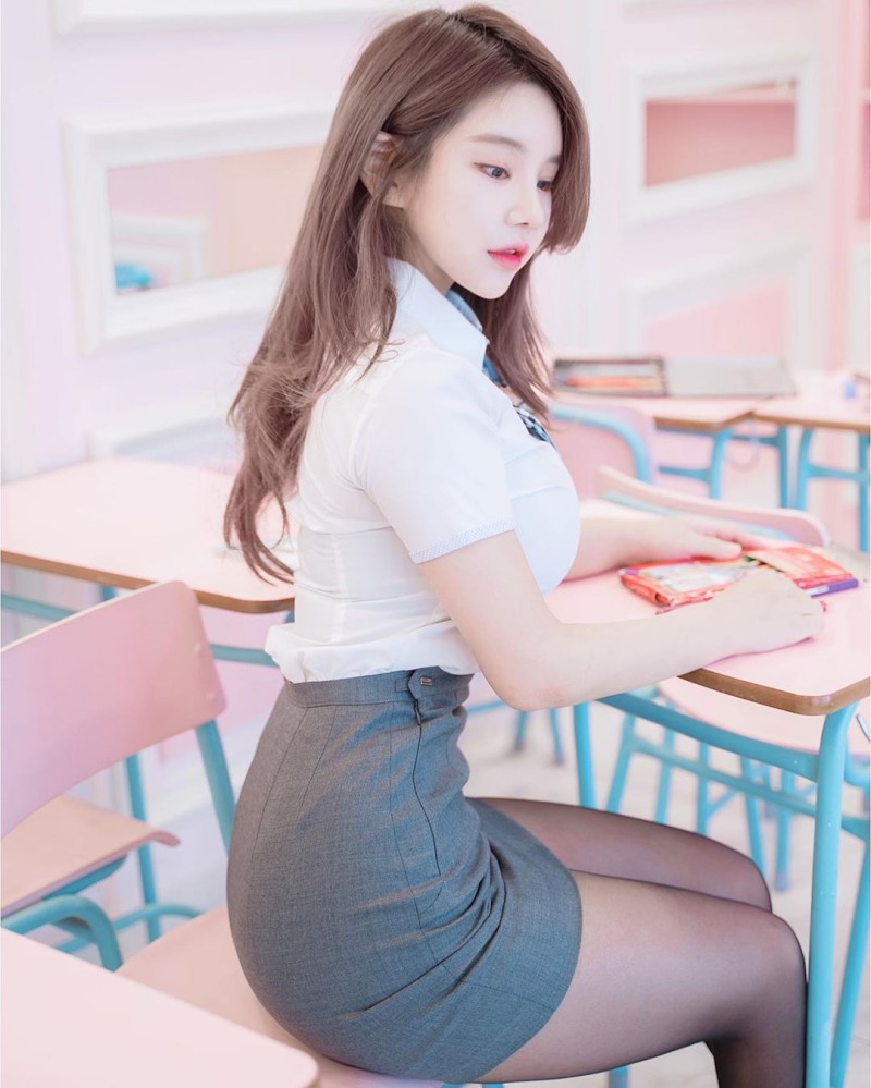 몸매 지리는 피팅모델 쮸리 - 디쁠