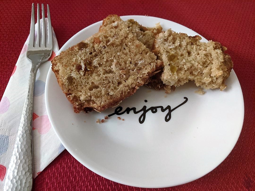 Ever Ready Oatmeal Raisin Quick Bread with Streusel Topping