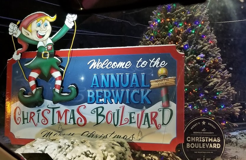 Valley Girl Views The Berwick Boulevard Christmas Display