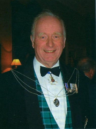 A Heraldry Addict's Weblog: Sir Malcolm Innes, heraldic expert