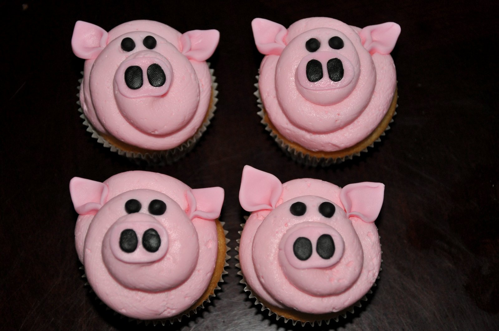 sweet-cakes-pig-cupcakes
