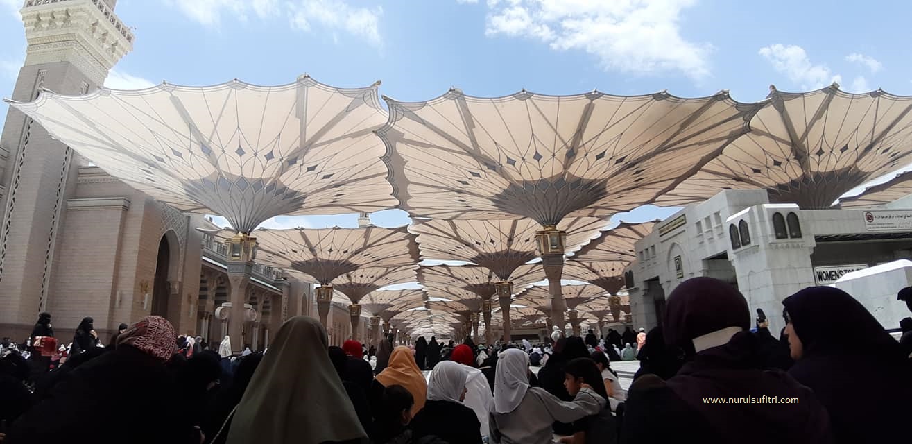 masjid nabawi termegah dengan payung cantik nan memesona sepanjang sejarah madinah al munawwarah al hijaz nurul sufitri mom lifestyle blogger traveling umroh