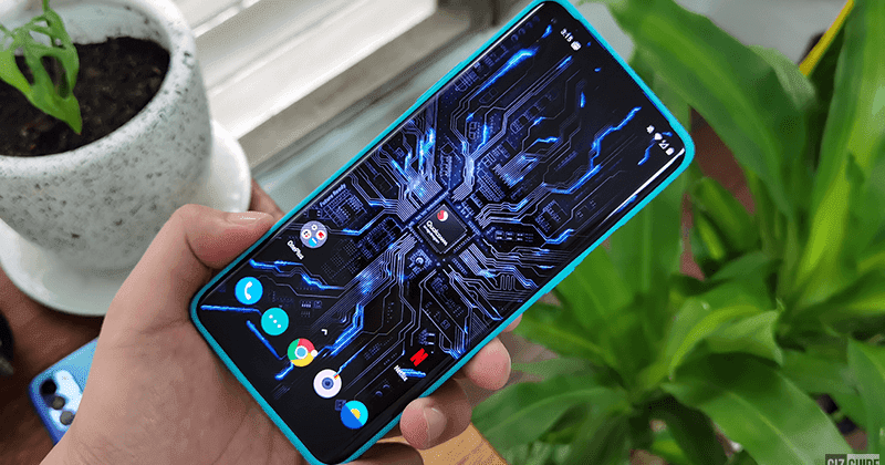 Report: Millions of Snapdragon phones are prone to spying, malware, and ...