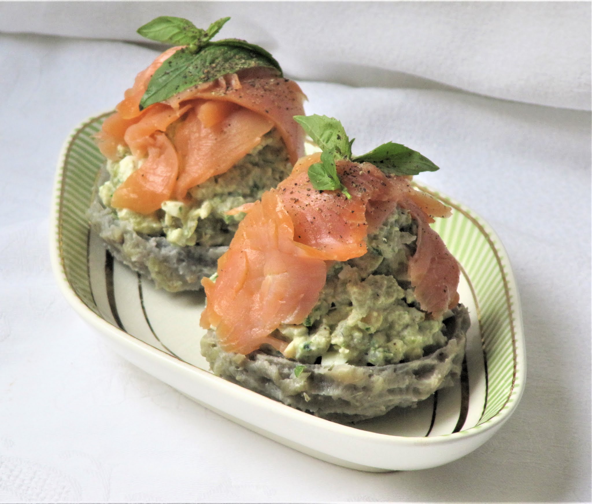 La cuisine d'ici et d'ISCA Artichauts gribiche au saumon