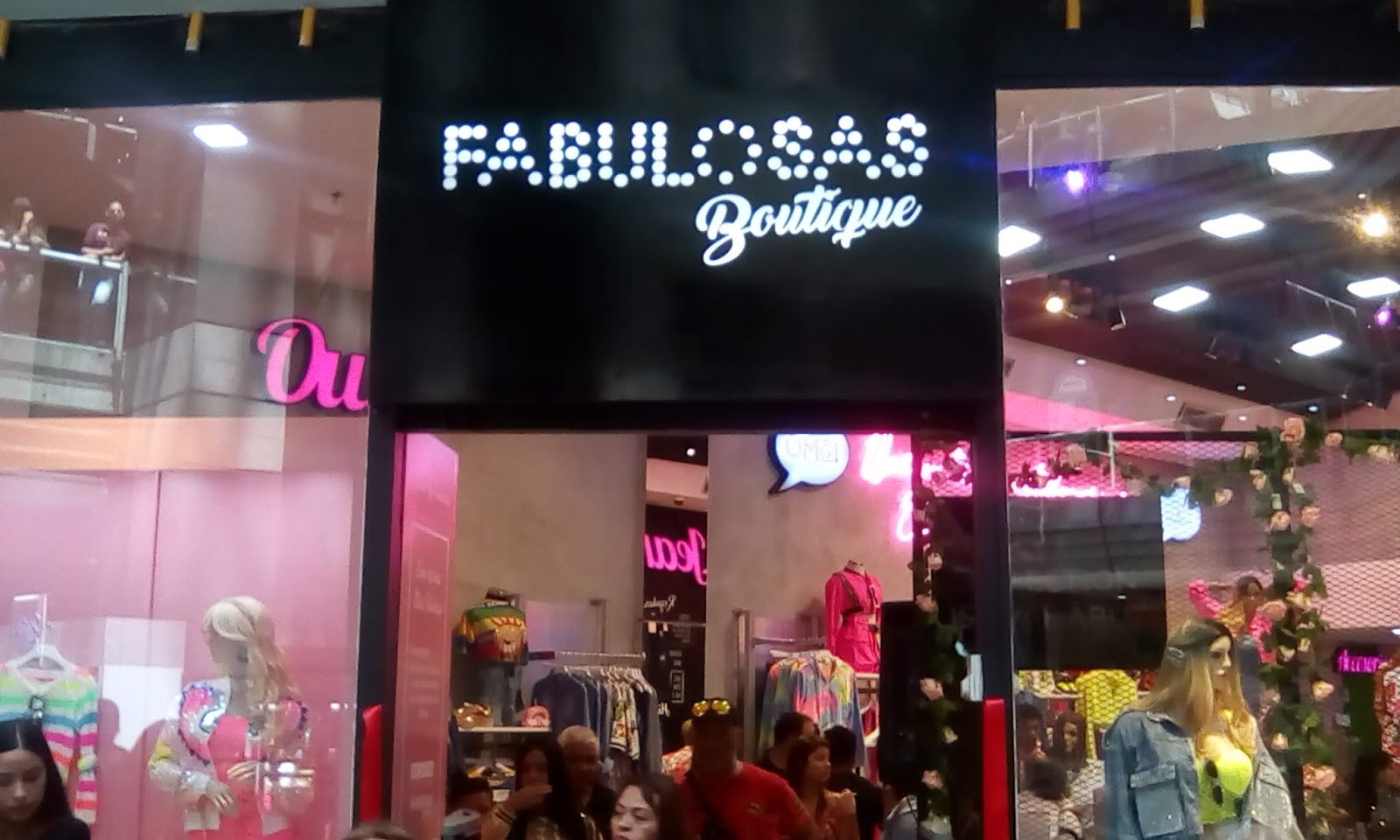 Segundo grado Un pan Un evento Fabulosas Boutique abre sus puertas en el Centro Comercial Sambil Caracas