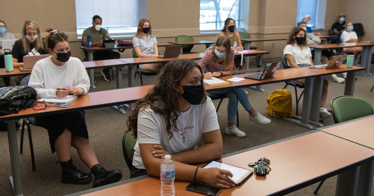 UIS News UIS to offer accelerated eightweek courses for prospective