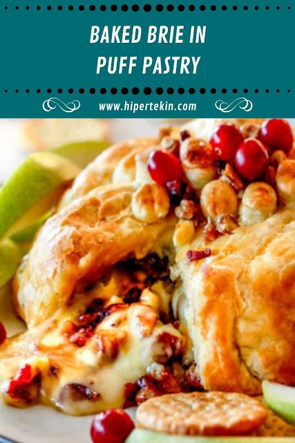 BAKED BRIE IN PUFF PASTRY