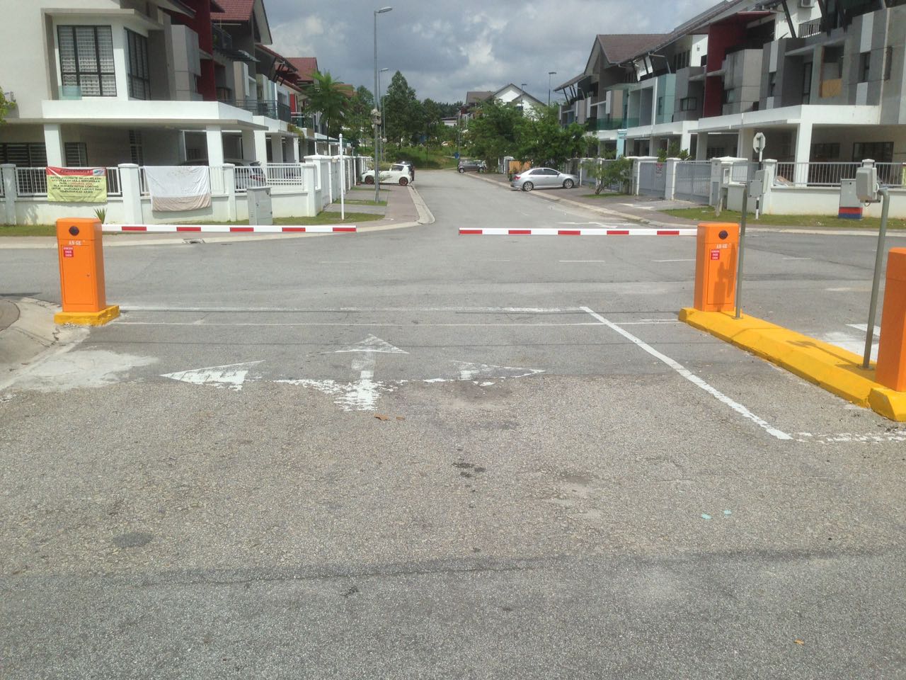 BARRIER GATE RENTAL & MAINTENANCE Barrier Gate 0182525716